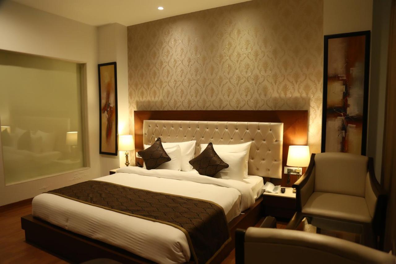 Hotel Imperia Suites Jalandhar Dış mekan fotoğraf