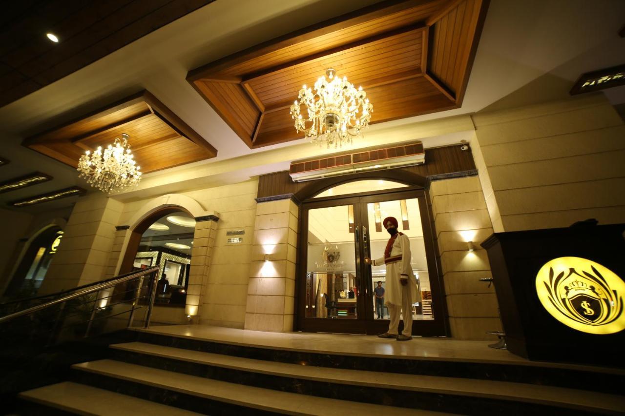 Hotel Imperia Suites Jalandhar Dış mekan fotoğraf