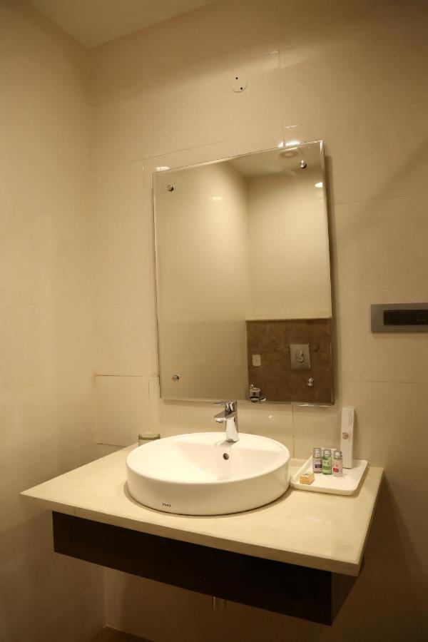 Hotel Imperia Suites Jalandhar Dış mekan fotoğraf