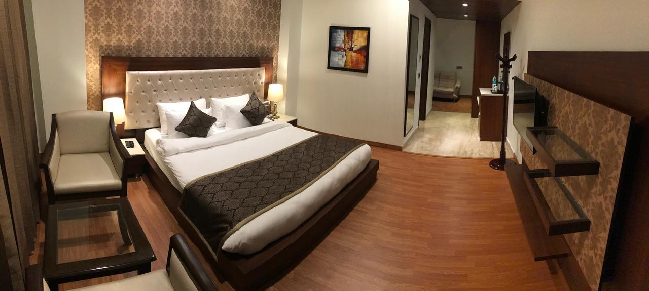 Hotel Imperia Suites Jalandhar Dış mekan fotoğraf