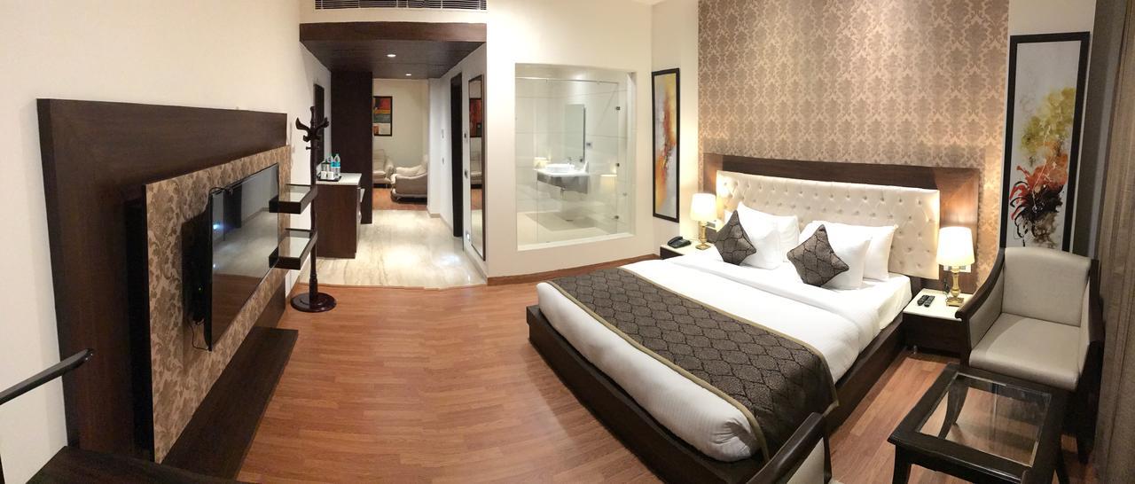 Hotel Imperia Suites Jalandhar Dış mekan fotoğraf