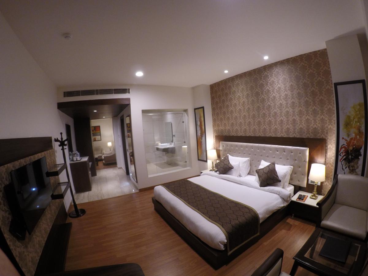 Hotel Imperia Suites Jalandhar Dış mekan fotoğraf
