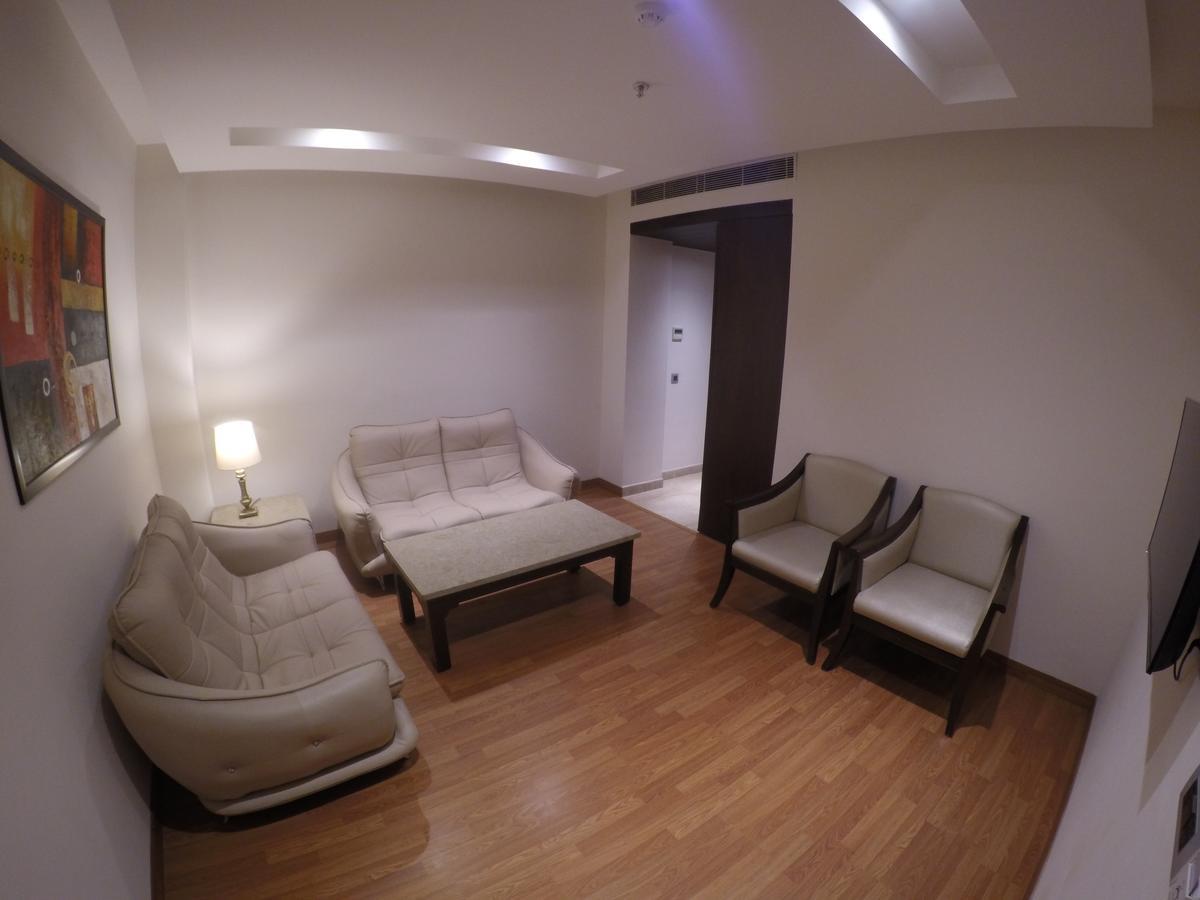 Hotel Imperia Suites Jalandhar Dış mekan fotoğraf