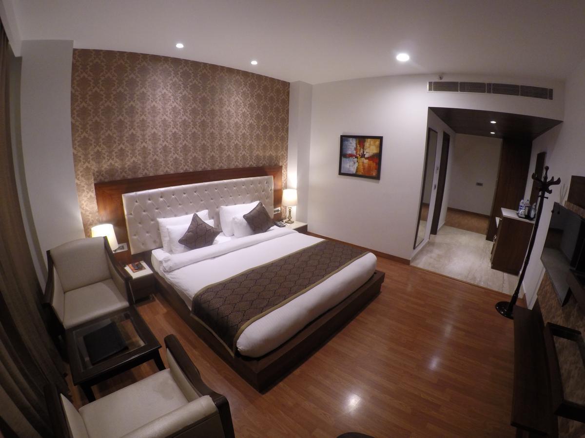 Hotel Imperia Suites Jalandhar Dış mekan fotoğraf